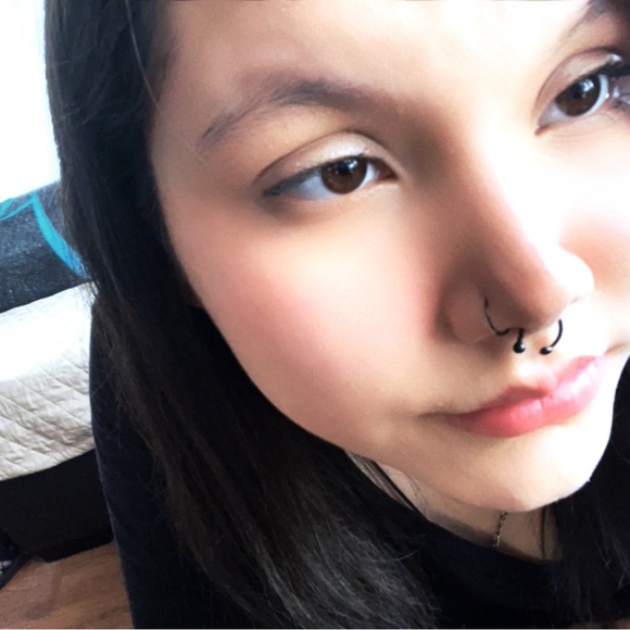 Meet your Posher, Azriel - Picture 1 of 1